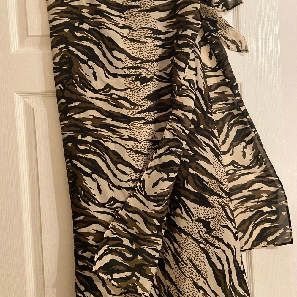 ABSTRACT PRINT SKIRT - Picture 6 of 10
